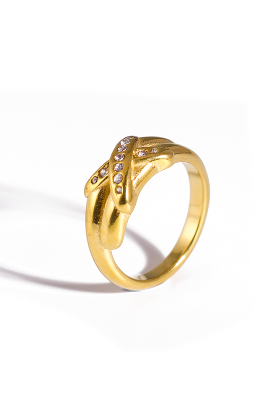 [Ring] 18K Gold Plated Stainless Steel Crossover Ring with Cubic Zirconia Accents – Elegant and Durable Design