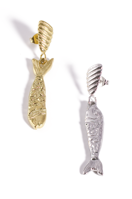 Quirky Mismatched Fish Dangle Earrings – Gold & Silver Statement Drops in Stainless Steel