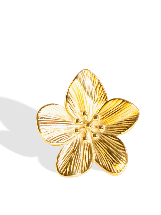 18K Gold Plated Floral Statement Ring – Engraved Petal Design