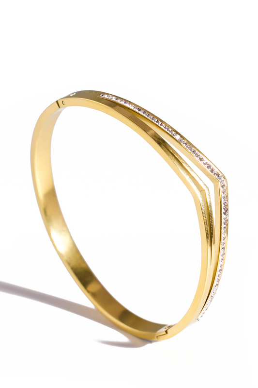 [Bracelet] 18K Gold Plated Chevron Bangle with Pavé CZ Accents – Stainless Steel, Elegant Layered Design