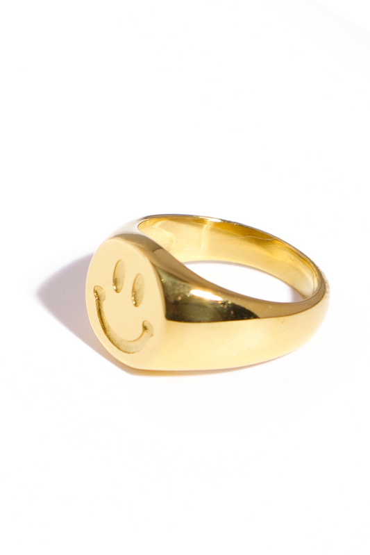 [Ring] 18K Gold Plated Smiley Face Signet Ring – Playful Statement Design, Stainless Steel