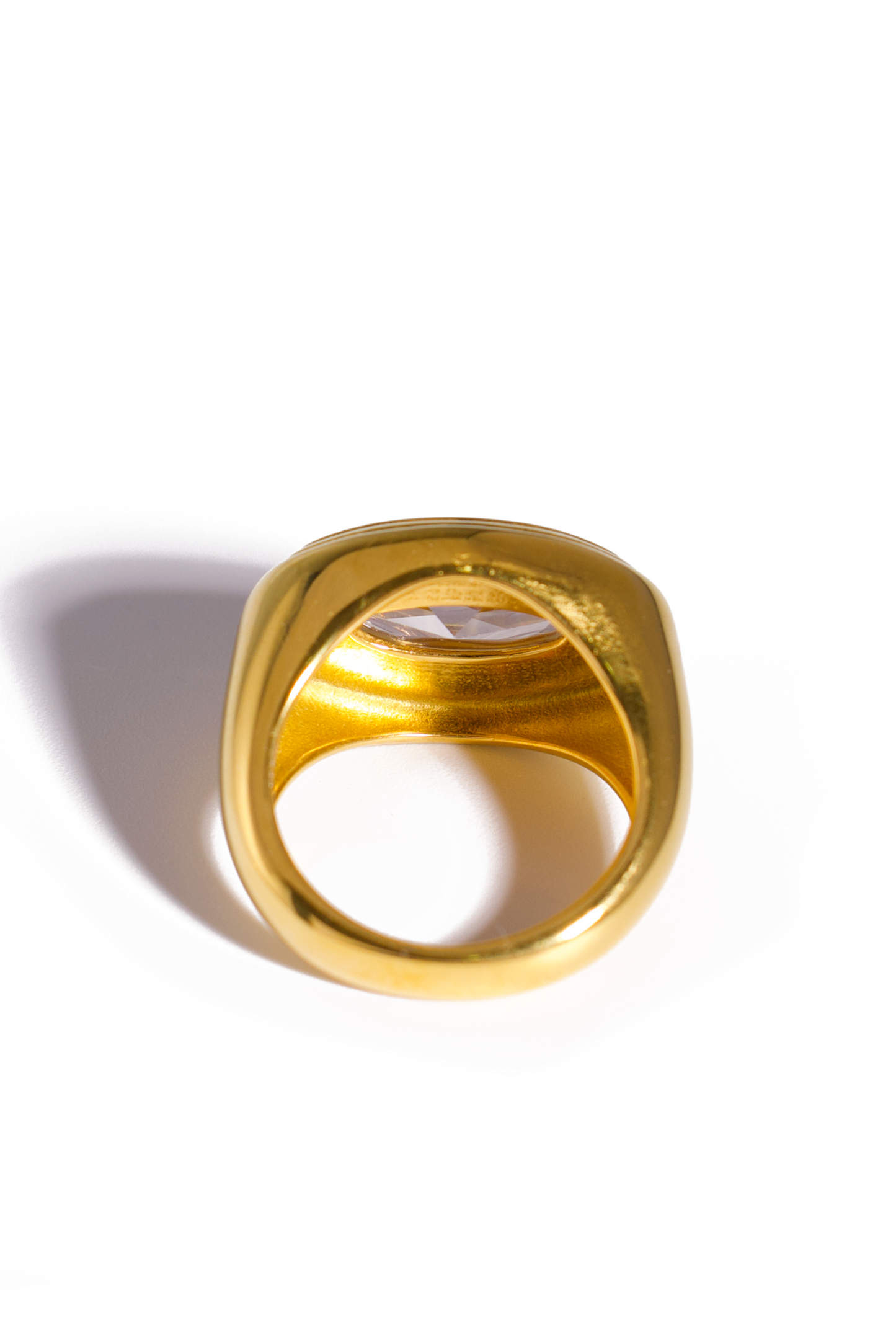 [Ring] Golden Oval-Cut Zirconia Statement Ring – Bold Vintage-Inspired Jewelry