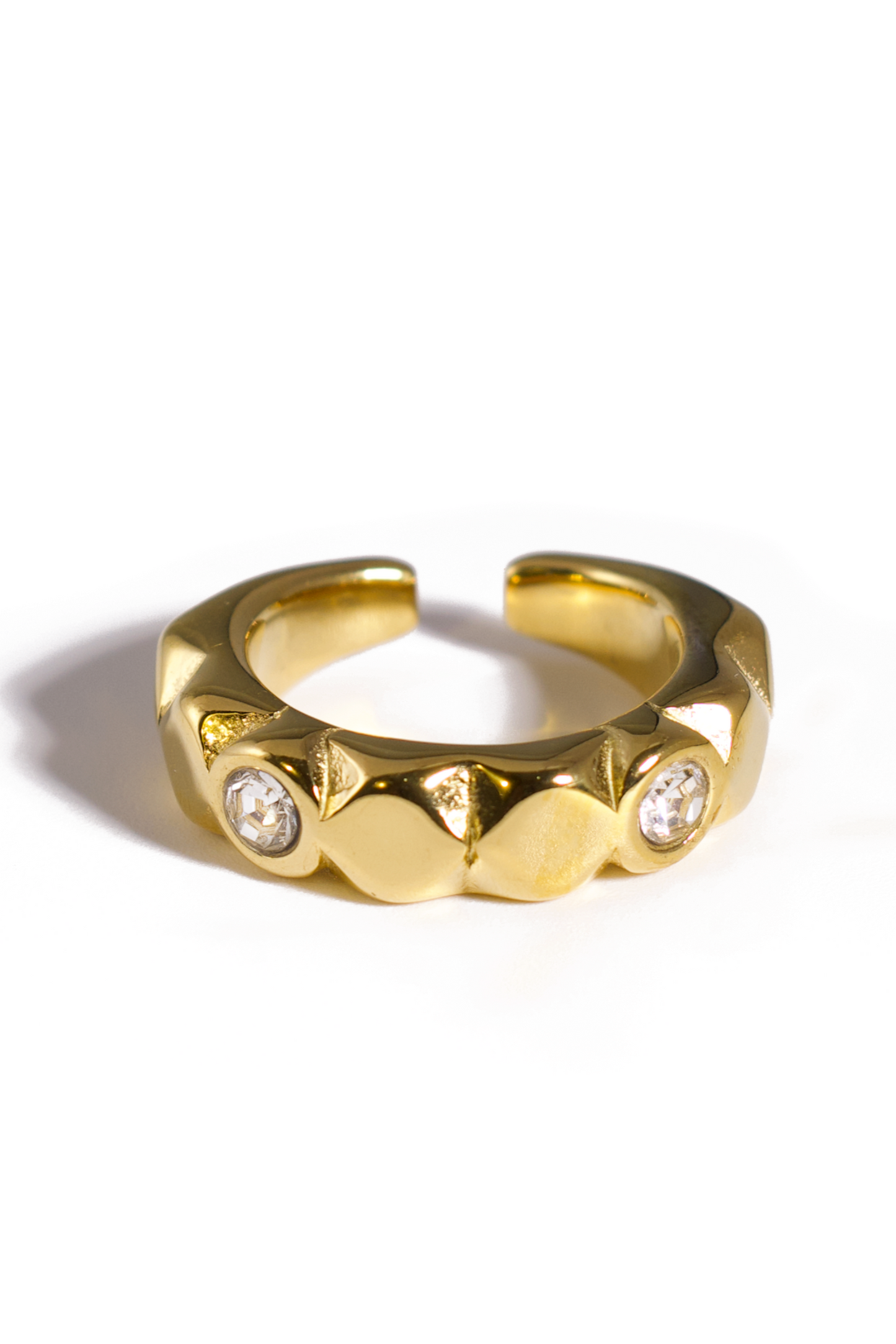 [Ring] Chunky Gold Ring with Geometric Texture and Sparkling Zircon Stones – Open Band