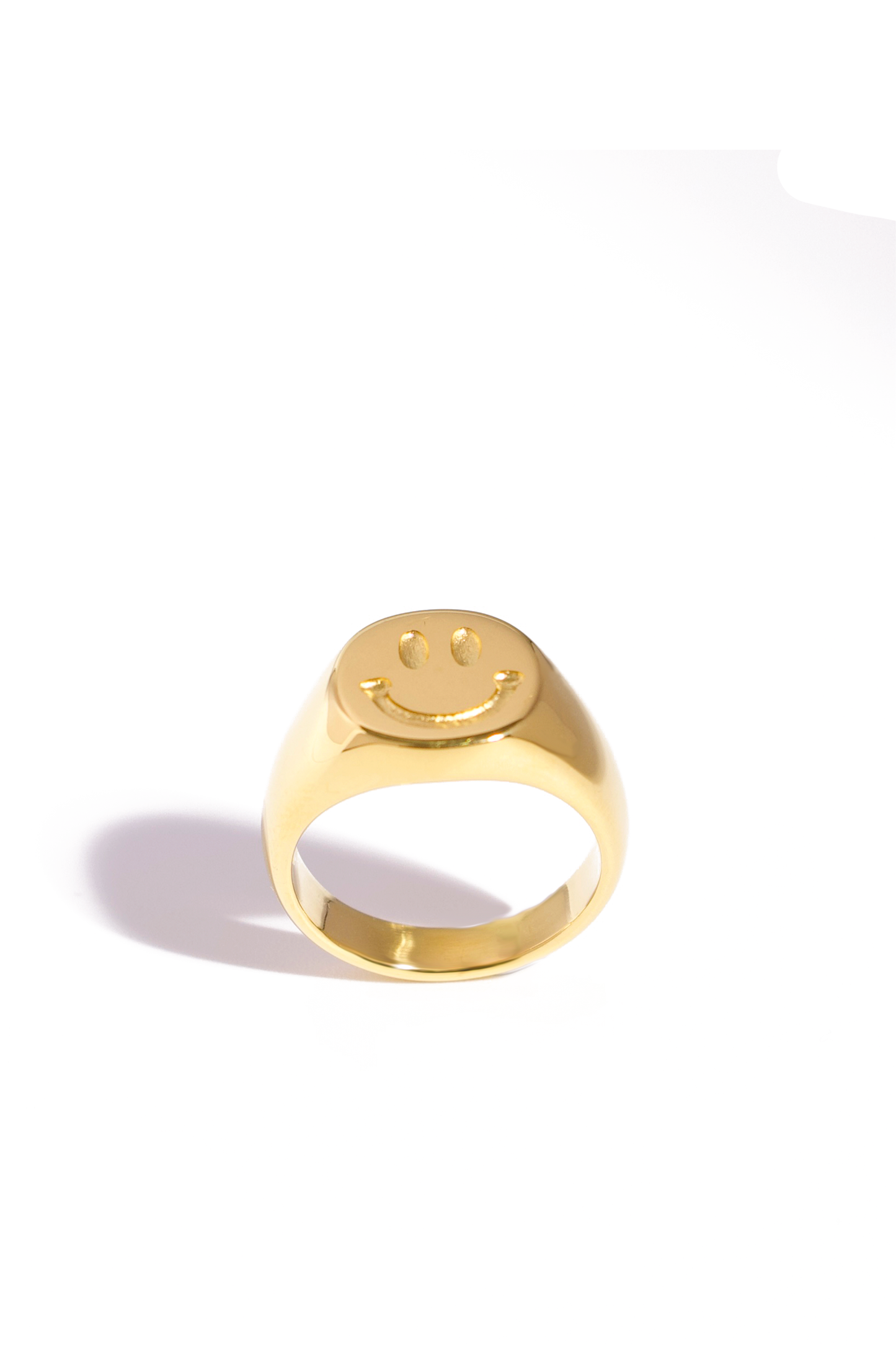 [Ring] 18K Gold Plated Smiley Face Signet Ring – Playful Statement Design, Stainless Steel