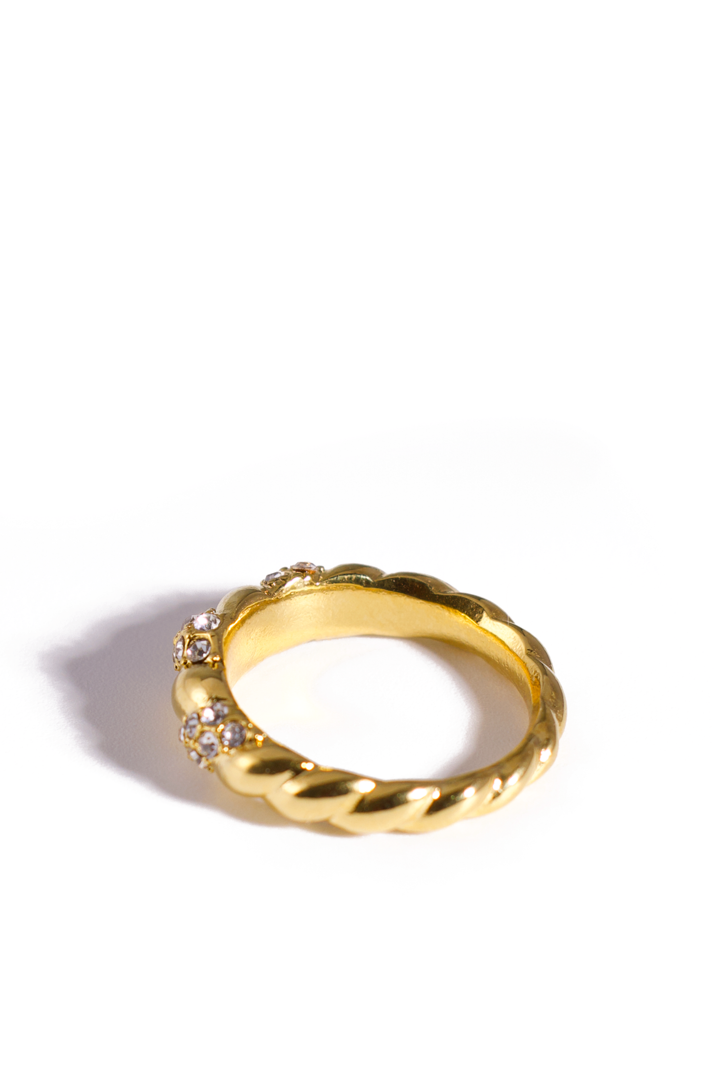 [Ring] 18K Gold Plated Stainless Steel Braided Ring with Crystal Accents – Twisted Rope Design