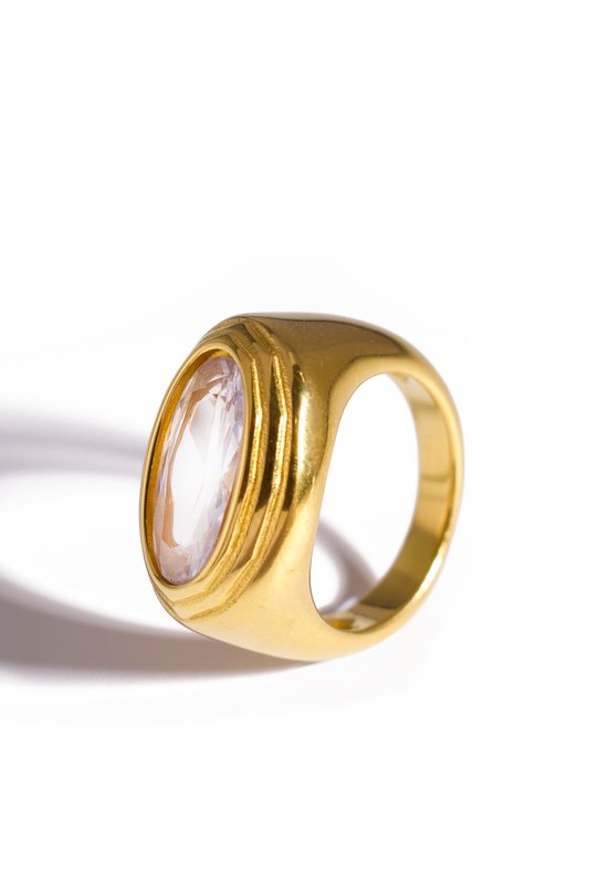 [Ring] Golden Oval-Cut Zirconia Statement Ring – Bold Vintage-Inspired Jewelry
